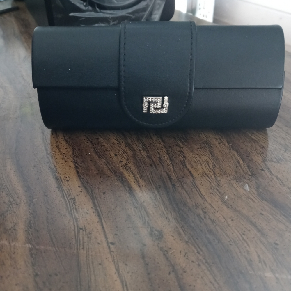 Eyeglasses case - Picture 2 of 4